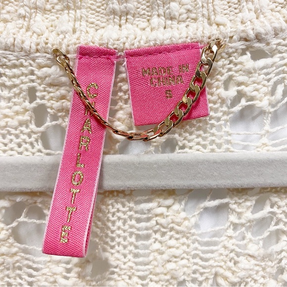 Charlotte Cream Pullover Crochet V-neck Sweater - Picture 3 of 6